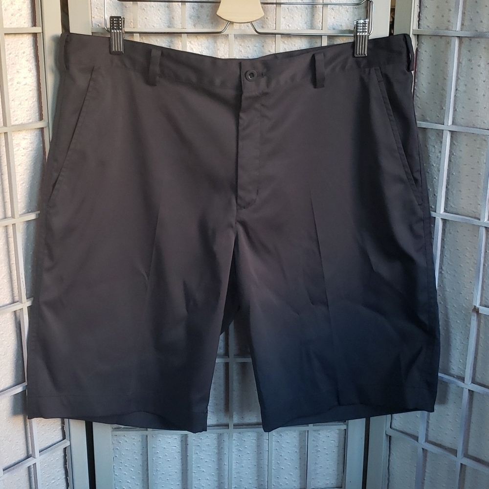 Nike black golf mens casual shorts size 36